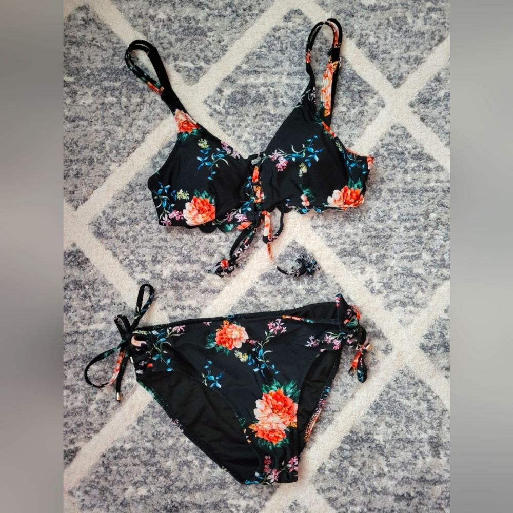 Cupshe bathing suit, Size medium